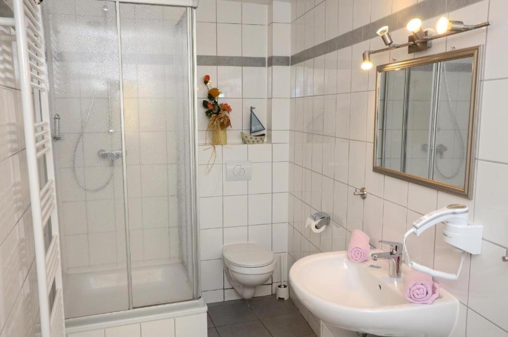 Hotel Neptuns Ankerplatz Куксхавен Екстериор снимка